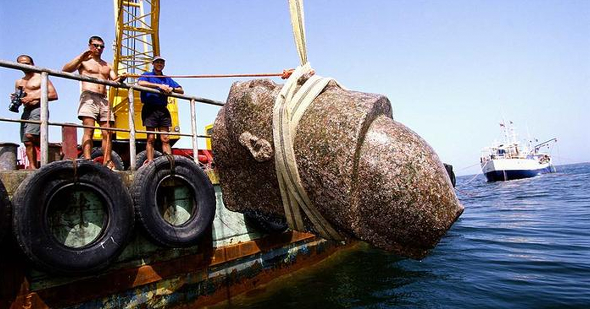 The Pacific Oceans Depths This Discovery Will Shock You - p1d1sr3