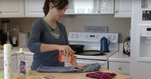 This Is The Easiest Way To Remove Grease Stains From Clothes – Just Two