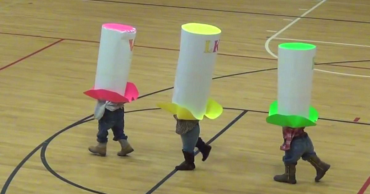 3 Girls Walk Out In Giant Hats. 1 Minute Later, Their Dance Moves Have