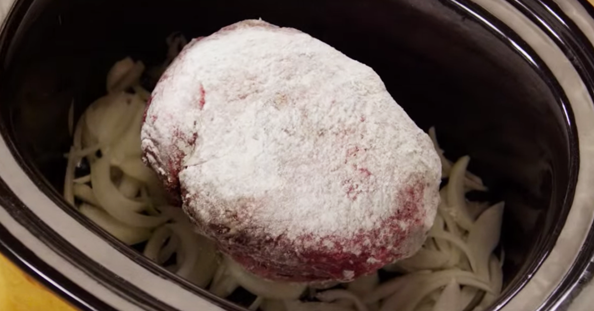 She Puts Floured Beef On A Bed Of Onions In A Slow Cooker… You NEED To