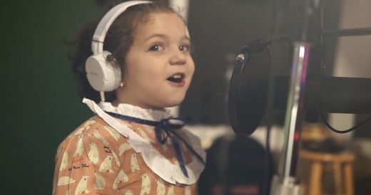 Talented 5-Year-Old Covers Frank Sinatra Hit And It’s Bang On