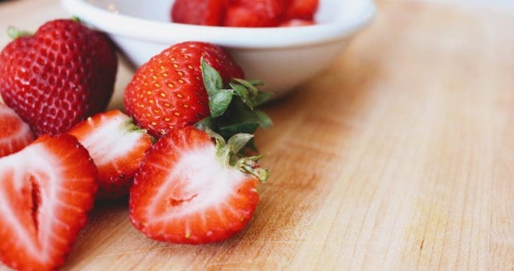Summer Fruit Picking Tips For Pineapples, Cantaloupes And Strawberries