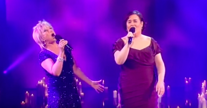 Susan Boyle And Elaine Paige Serenade Crowd With Duet | MetaSpoon